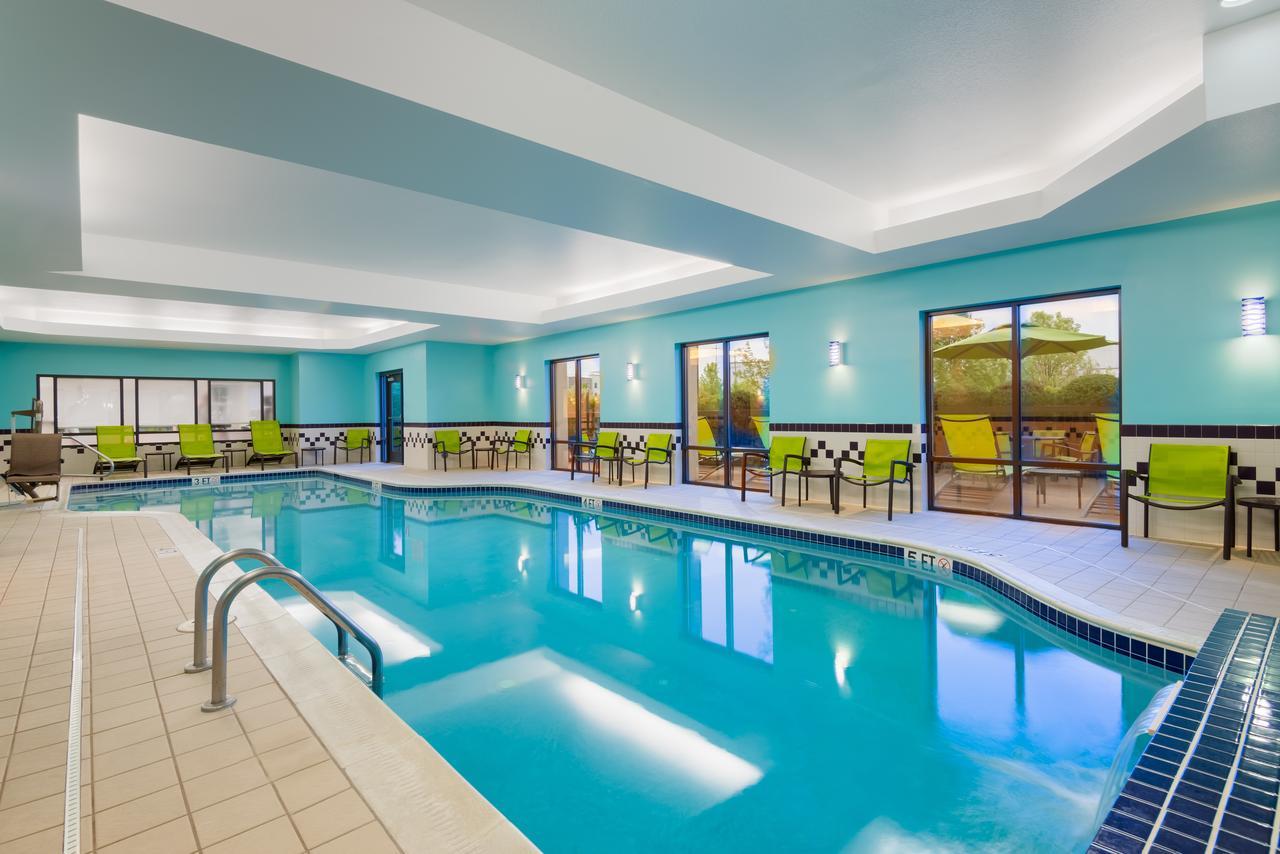 Springhill Suites By Marriott Cleveland Solon Exterior photo